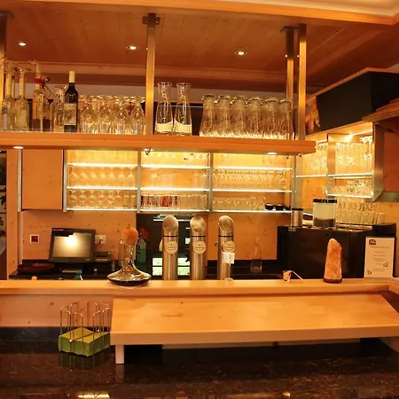 מלון Sporthof Austria 3*