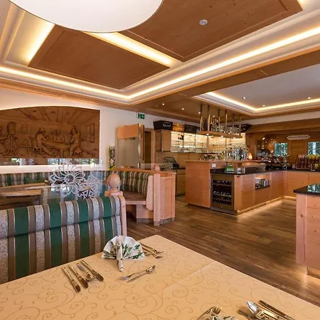 Sporthof Austria מלון רמסאו אם דכשטיין